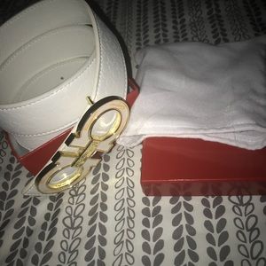 Ferragamo belt white and gold